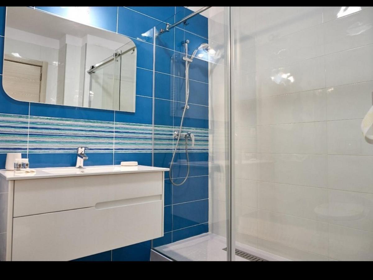 Blue 65 Apartment Navodari Exterior photo
